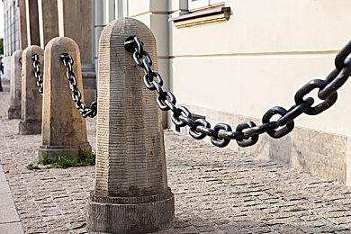 《APEX英雄》新英雄“弹道”技能演示